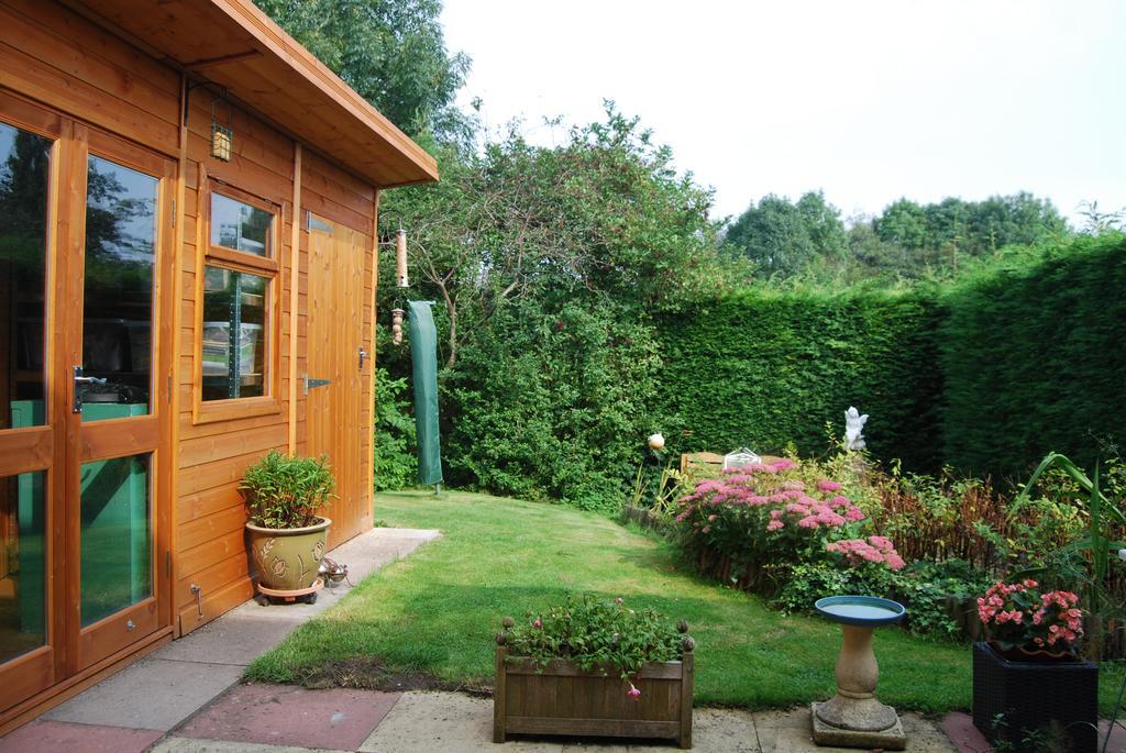 Mike & Carolyn Ball B&B ดัดลีย์ ภายนอก รูปภาพ